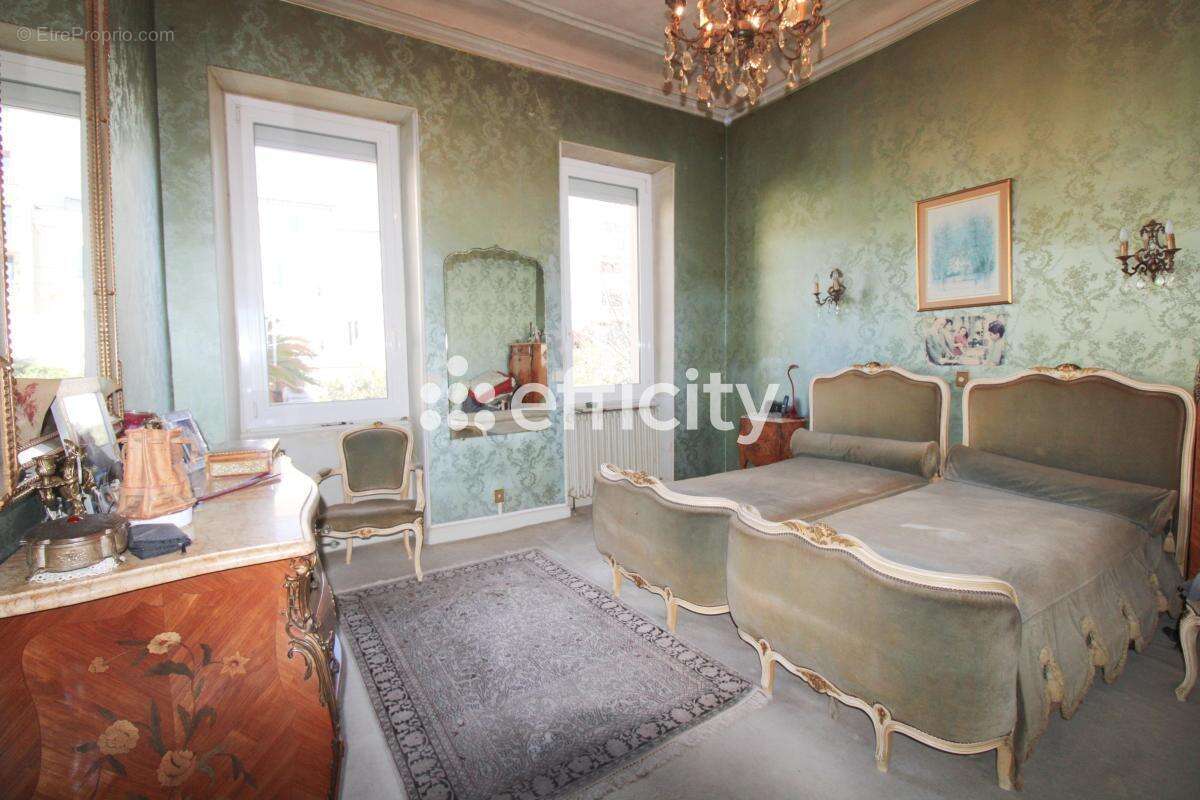 Appartement à MARSEILLE-7E