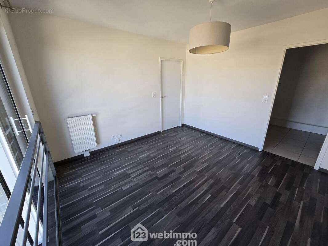 Puis la chambre - Appartement à BORDEAUX