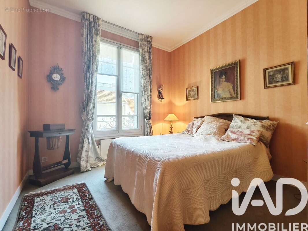 Photo 9 - Appartement à SURESNES