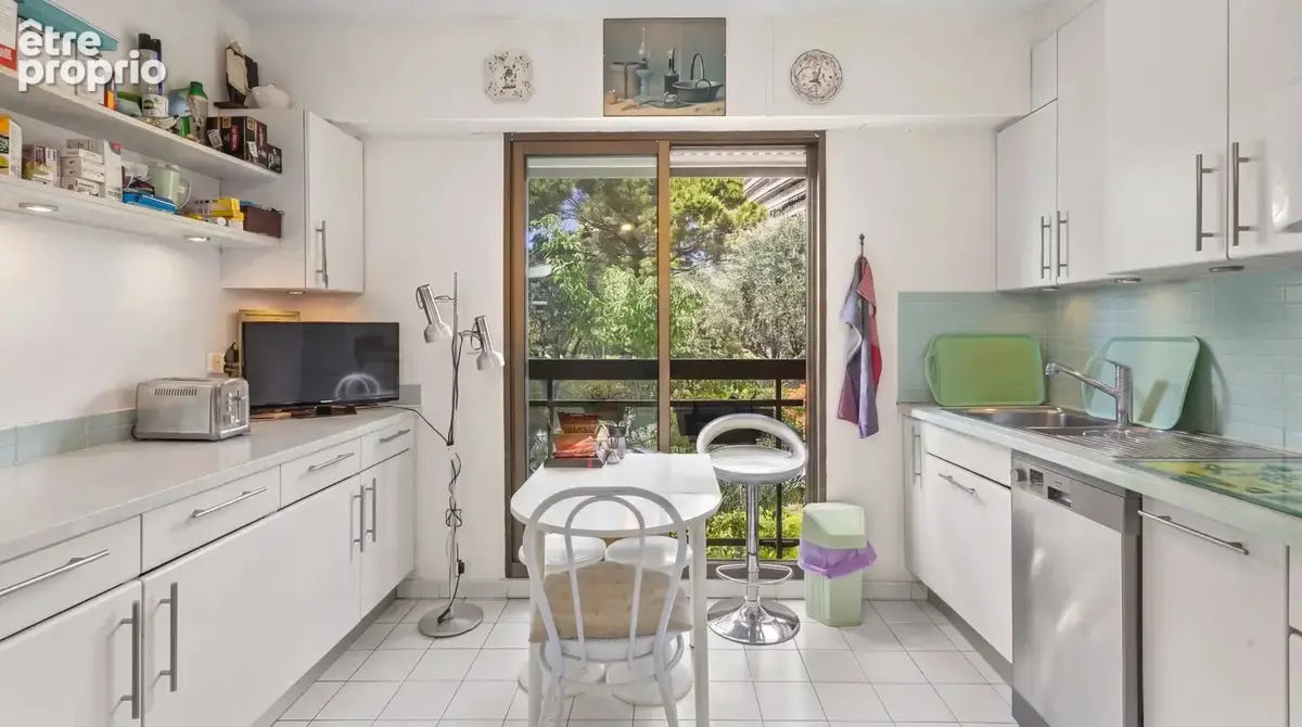 Cannes oxford - dernier etage - photo 3