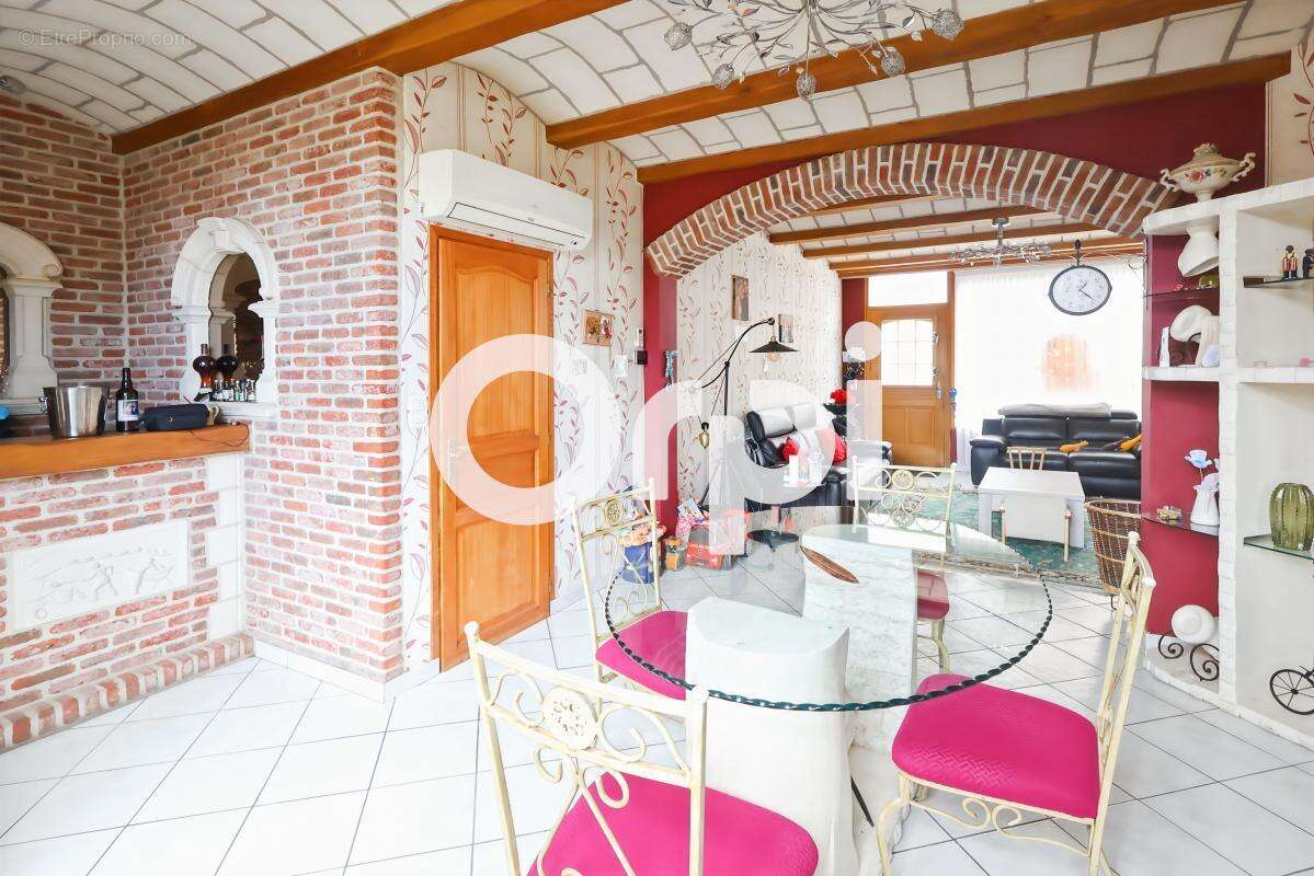 Maison 3 chambres, jardin et garage à Bergues intra muros (59380) - photo 6