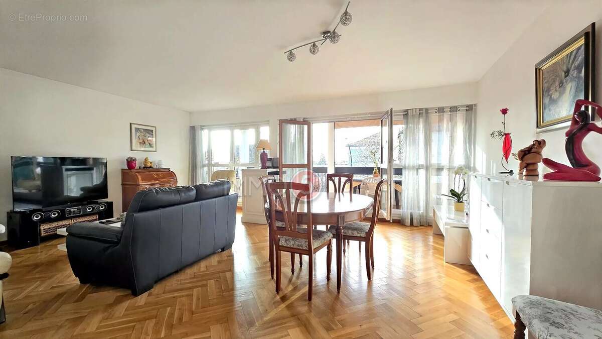 Appartement à LE RAINCY