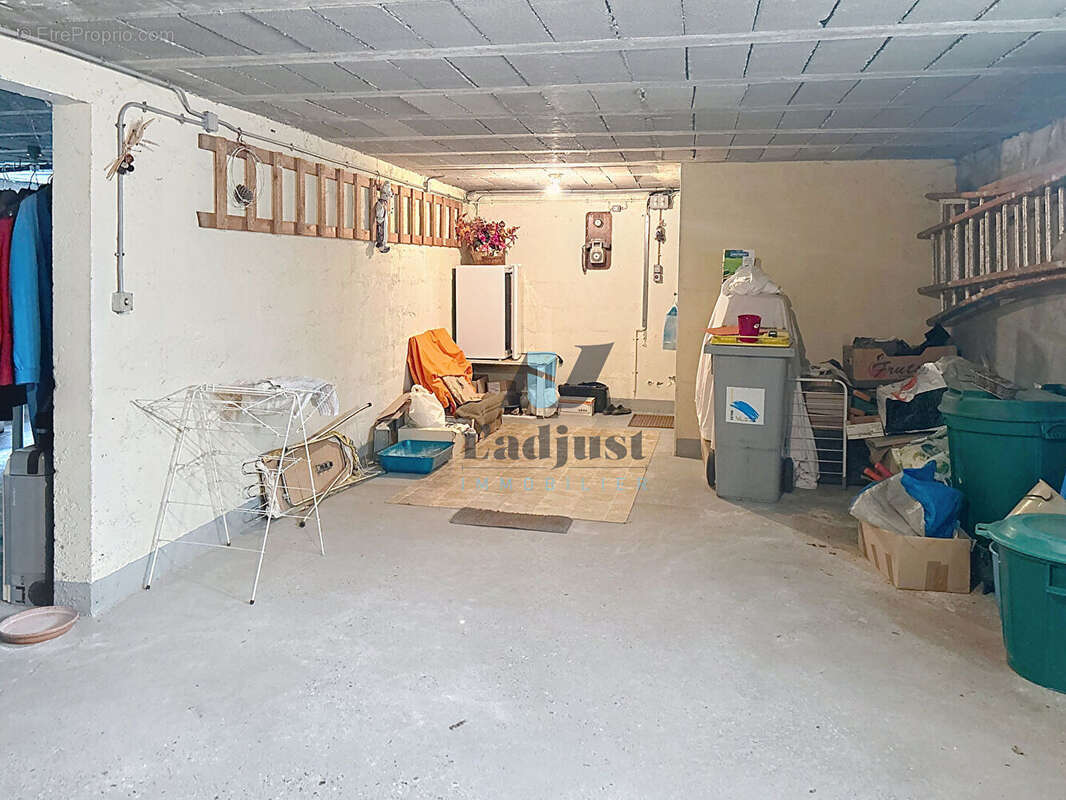 Maison à SAINT-PIERRE-LES-NEMOURS