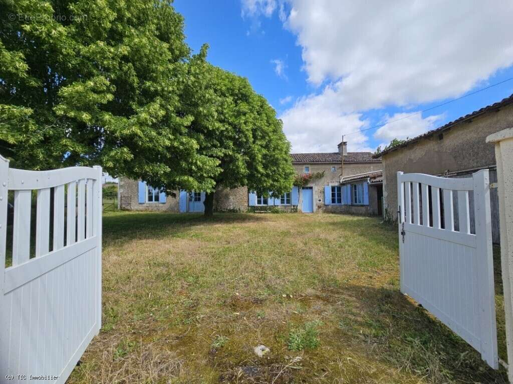 Maison à CHAUNAY