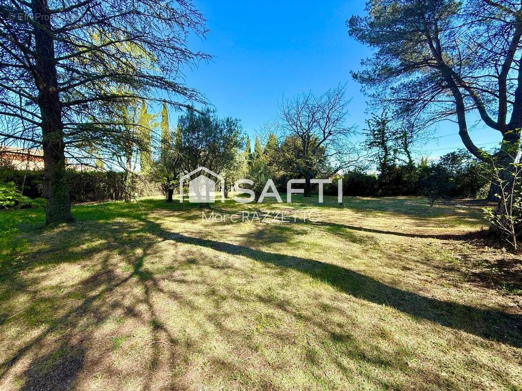 Photo 1 - Terrain à AIX-EN-PROVENCE