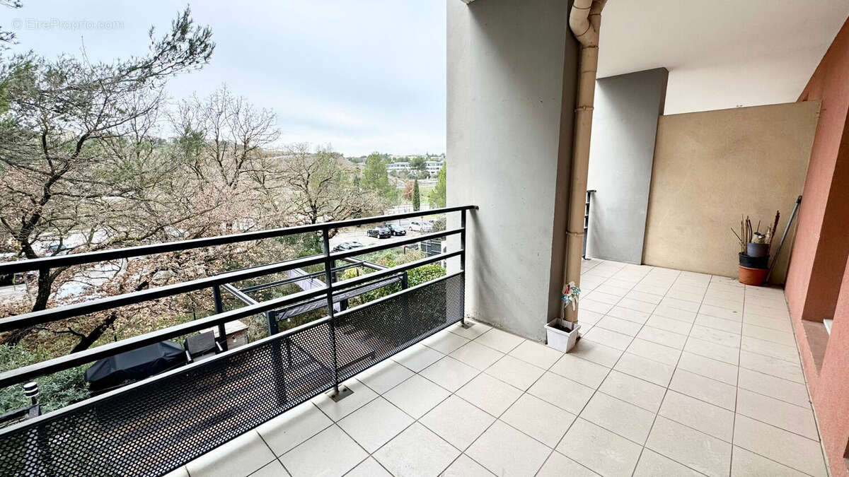 AIX LA DURANNE - Appartement type 4 de 90m² - photo 4