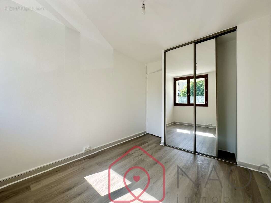Appartement à LE PLESSIS-ROBINSON