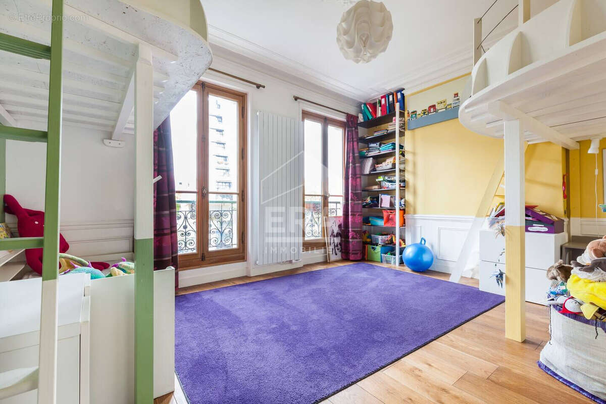 Appartement à PARIS-19E