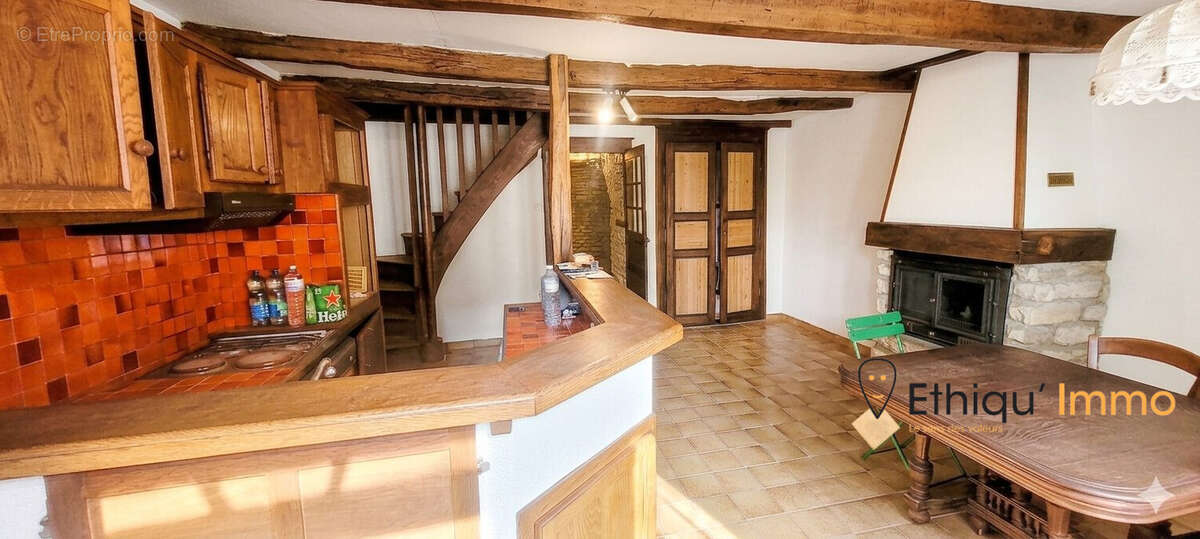 Maison à VITRY-LES-NOGENT