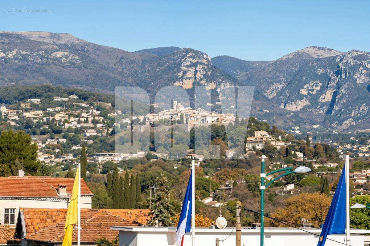 Appartement à VILLENEUVE-LOUBET