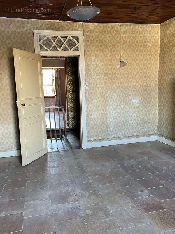 Maison à BRUGUIERES