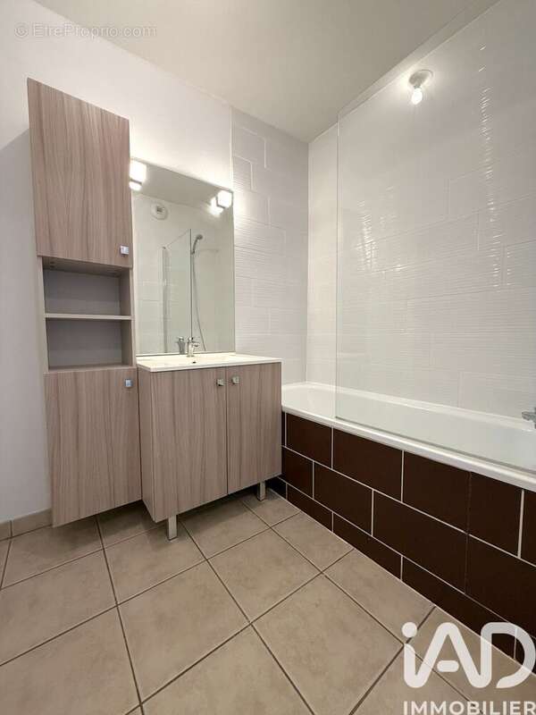 Photo 8 - Appartement à LA RIVIERE-SAINT-SAUVEUR