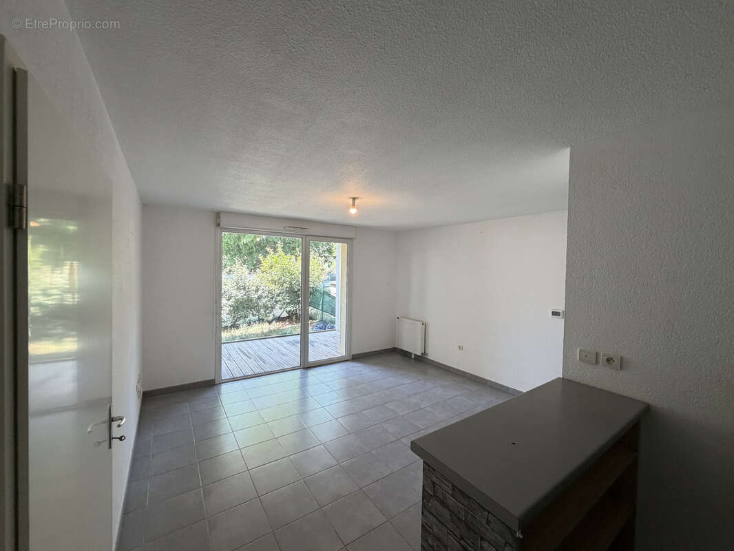 Appartement à BRUGUIERES