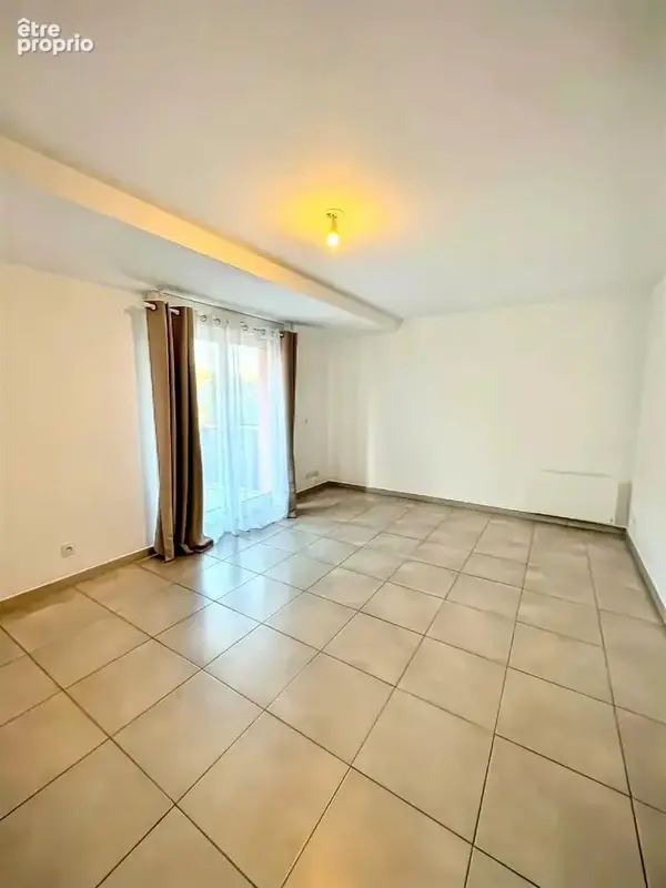 Appartement 3 pièces 57 m² à vendre à Lisieux (14100) - photo 2