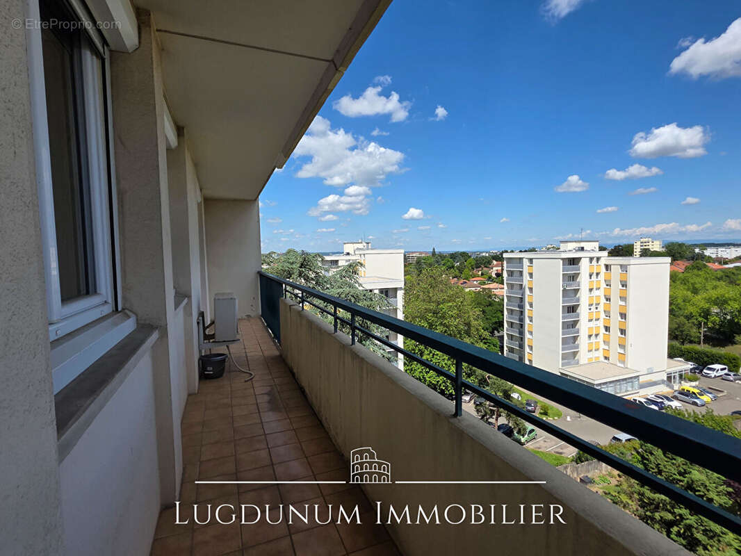 Appartement à BRON