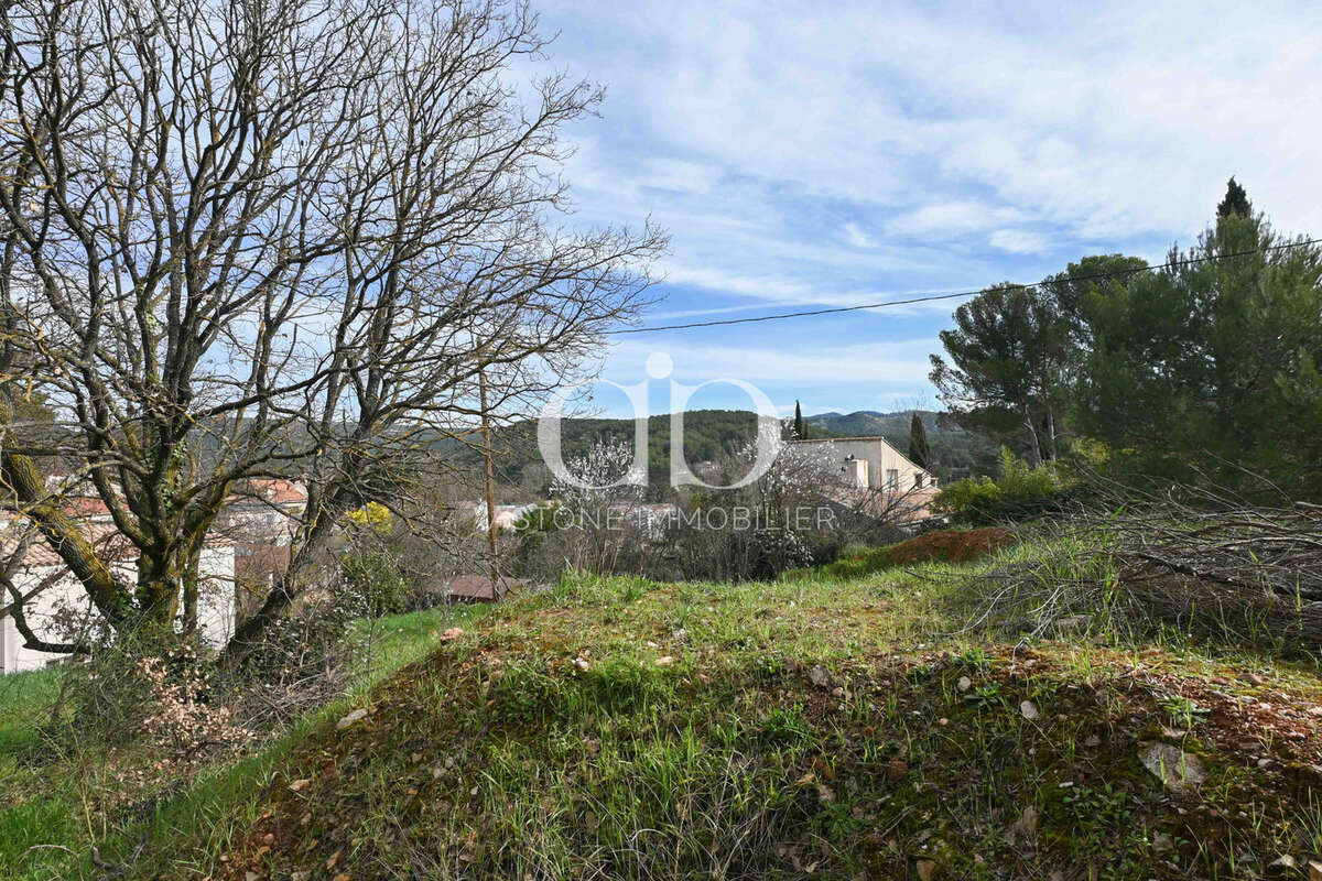 Terrain à LA DESTROUSSE