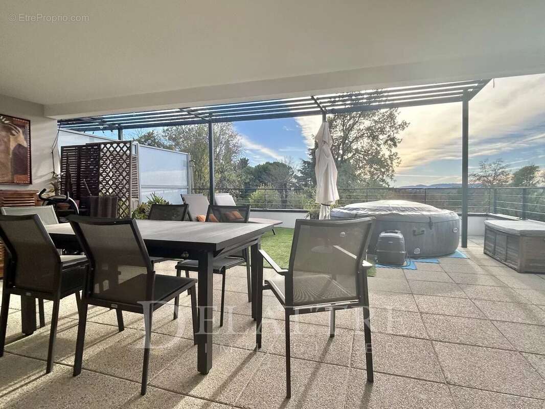 Appartement à OPIO