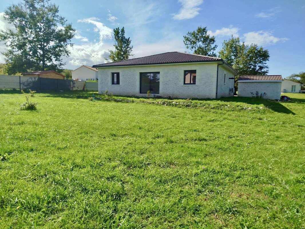 Maison à SAUSSIGNAC