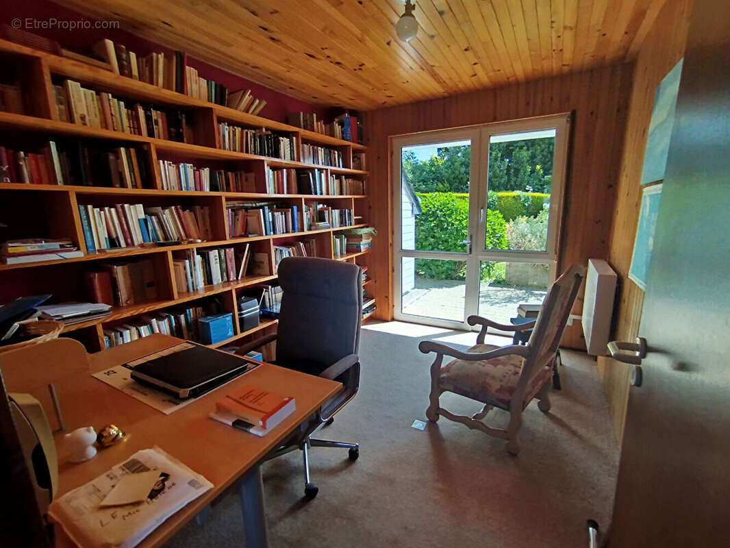 Maison à LAMPAUL-GUIMILIAU