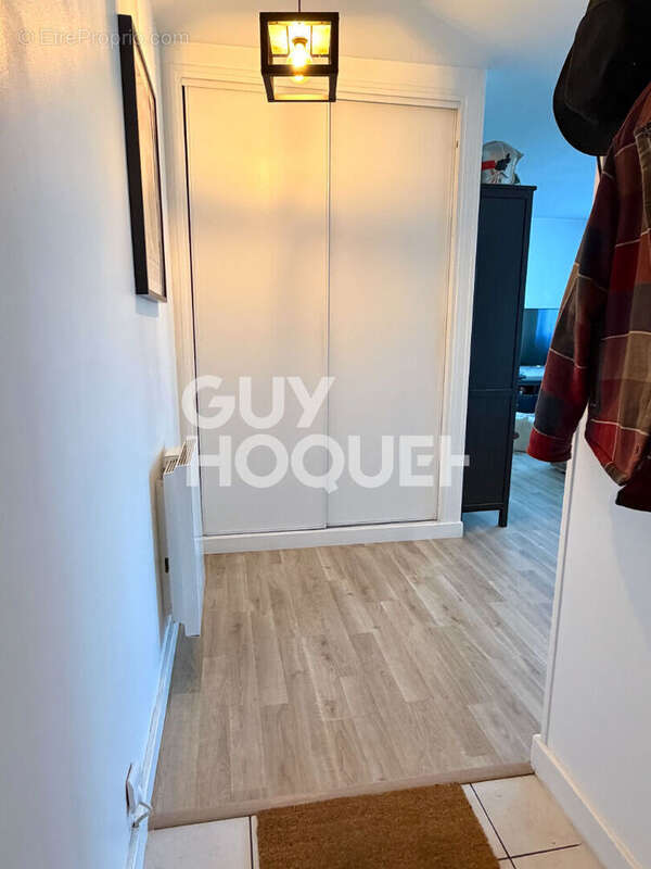 Appartement à LE COUDRAY-MONTCEAUX