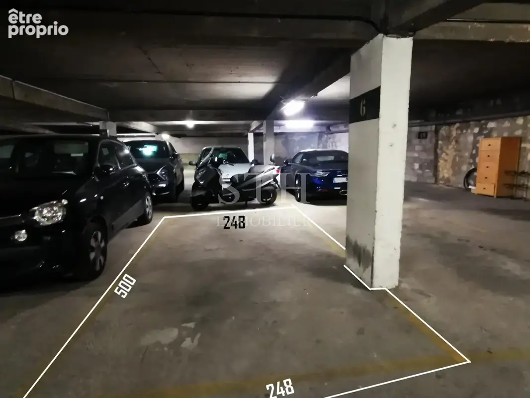 Parking à PARIS-15E