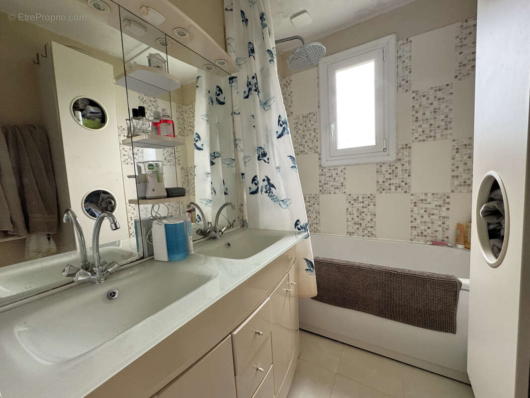 Maison familiale 5 chambres à 5 mn de la gare de Bueil - photo 12