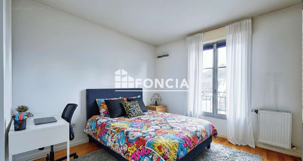 Appartement à SAINT-CYR-L'ECOLE