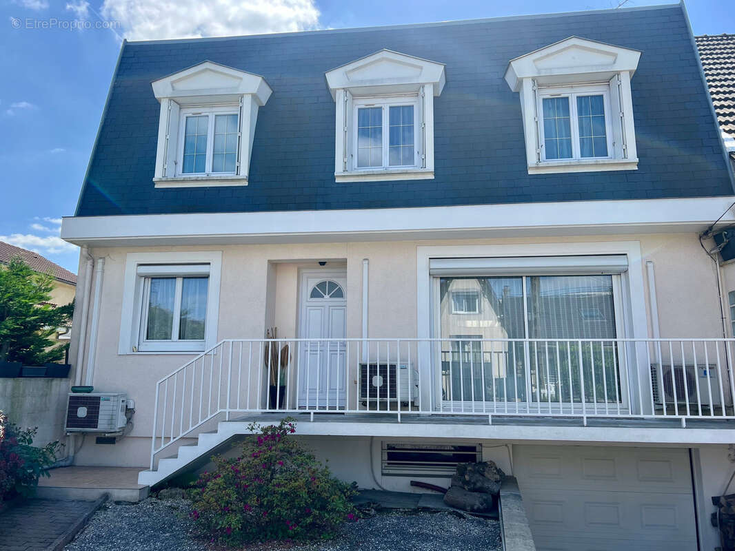 Maison à ATHIS-MONS