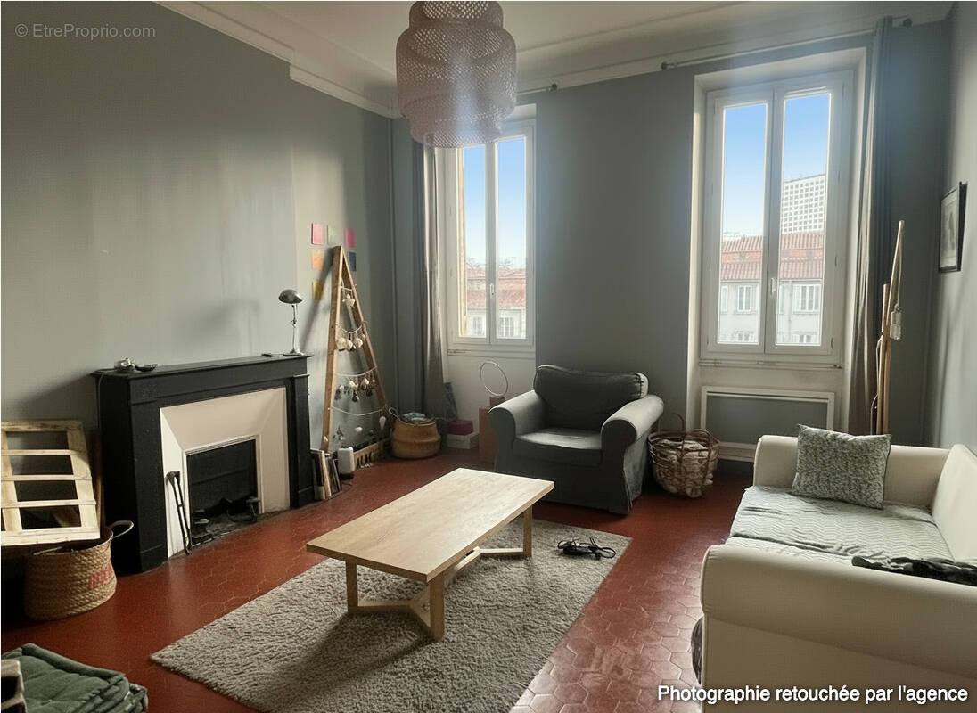 Appartement à MARSEILLE-6E
