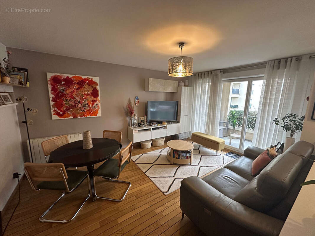 Appartement à PONTAULT-COMBAULT