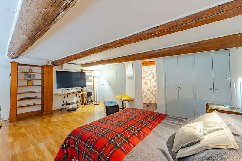 Marseille 1er – Place aux Huiles- Appartement de caractère de 111 m² au cœur du Vieux-Port - photo 10