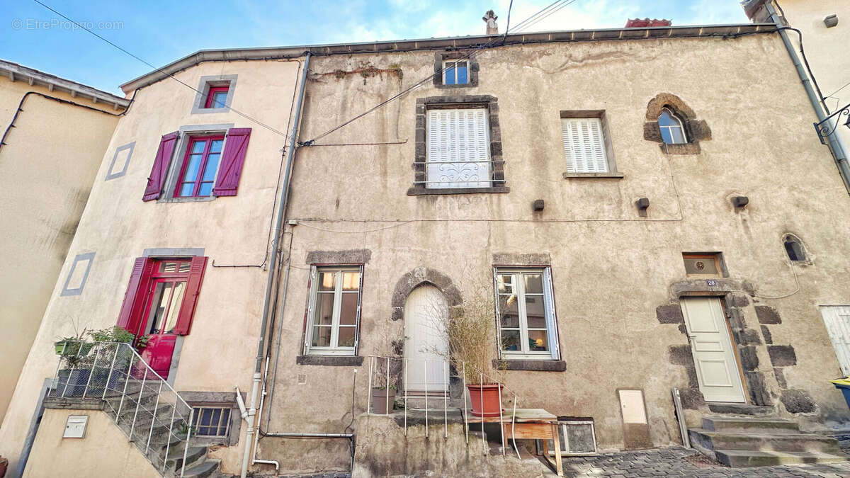 Maison à CLERMONT-FERRAND