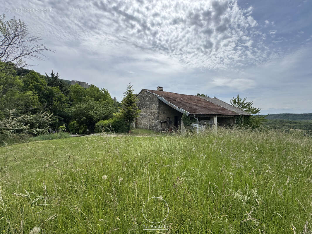 Ferme avec terrains et dépendances à rénover - SOYANS - photo 5