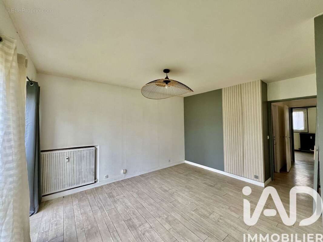 Photo 2 - Appartement à SAINT-OUEN-L'AUMONE