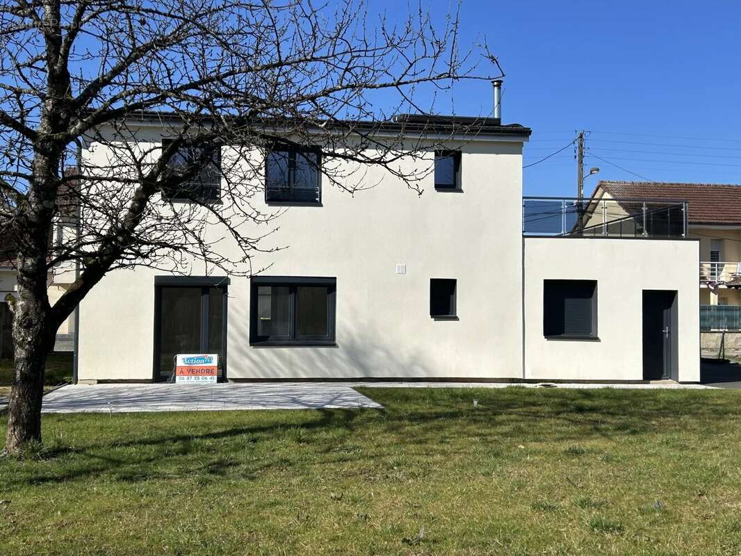 Maison à AUDINCOURT