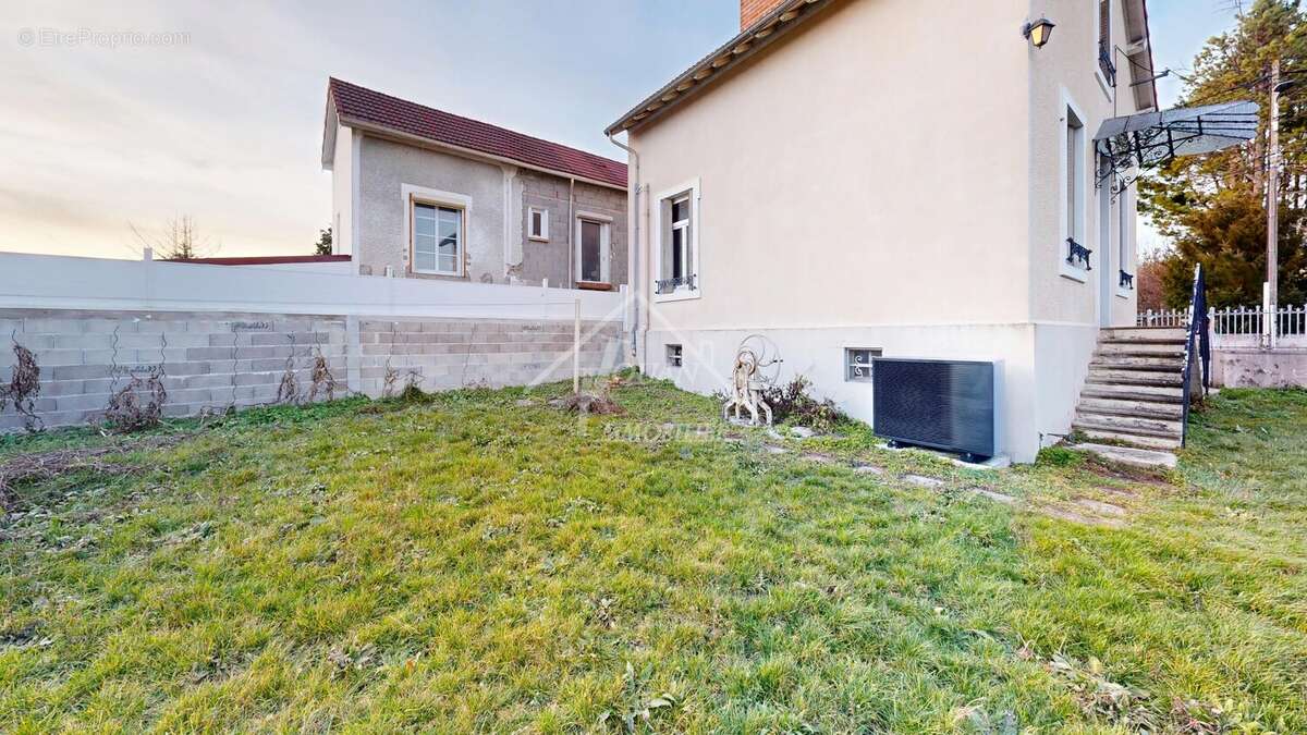 Maison à GANNAT