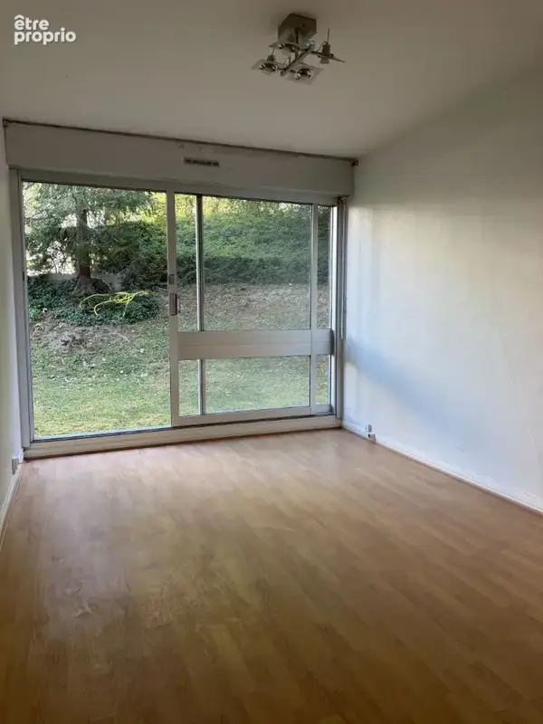 Photo Appartement à Le Chesnay au prix de 105 000€