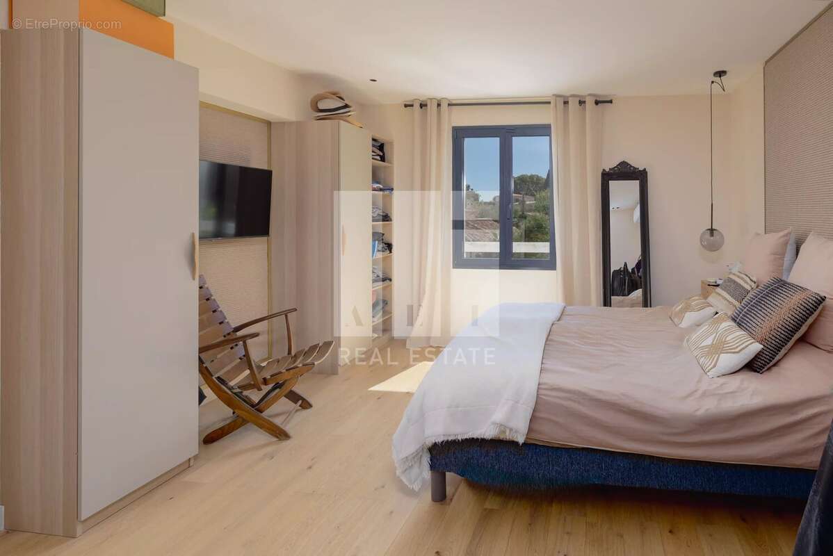 Maison à MOUGINS