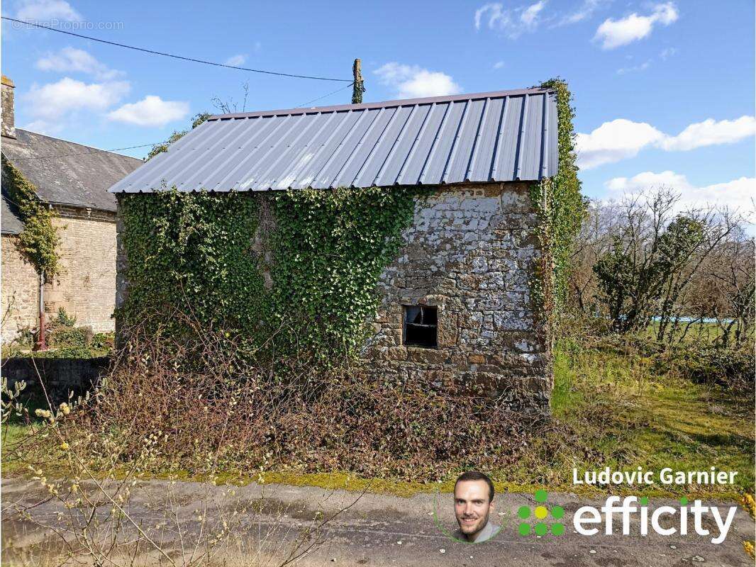 Maison à SAINT-GEORGES-DE-REINTEMBAULT