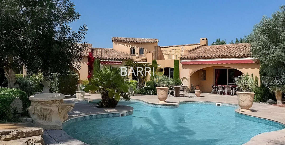 Maison à SAINT-CYPRIEN