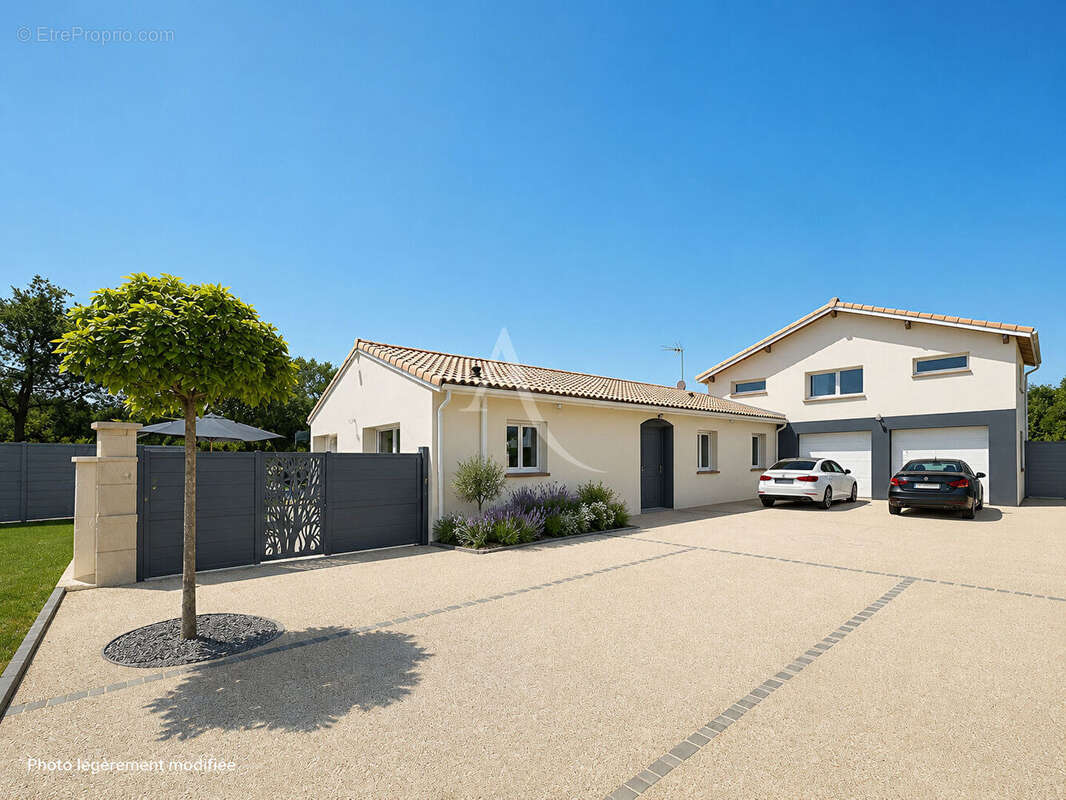 10 MINUTES BESSIERES ? Propriété familiale de standing de 175 m² avec piscine, spa, double habitation et prestations haut de gam - photo 11