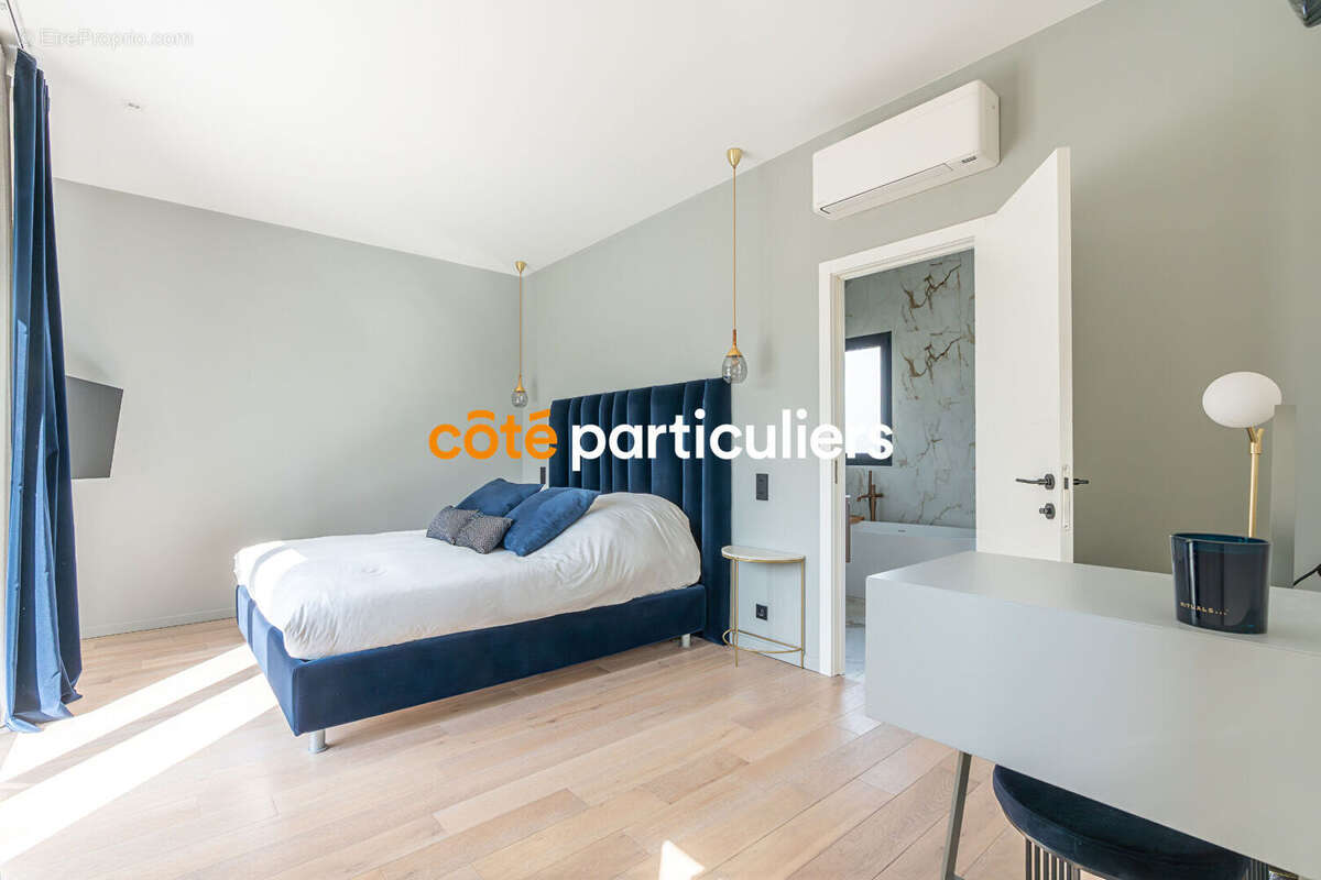 Maison à SAINT-MAUR-DES-FOSSES