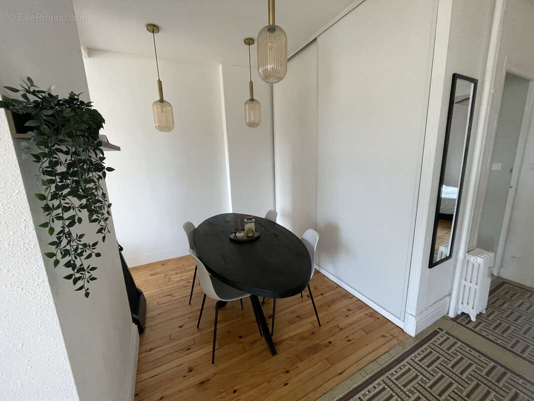 Appartement à SAINT-ETIENNE