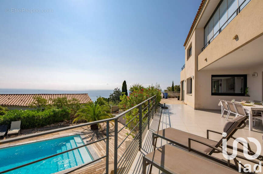 Photo 9 - Appartement à ROQUEBRUNE-SUR-ARGENS