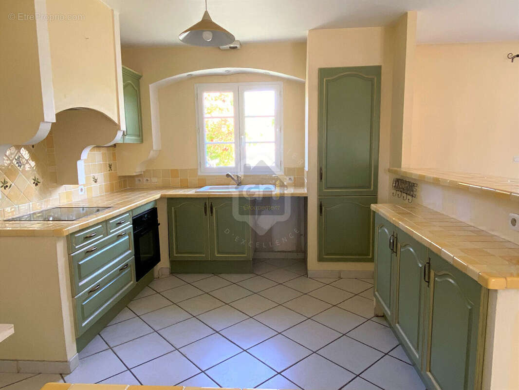 Maison à SORGUES