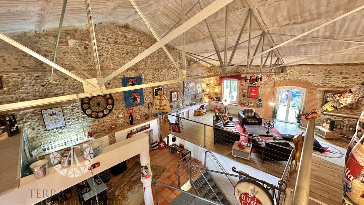 Maison à SAINT-GENIS-DES-FONTAINES