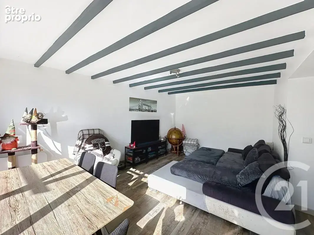 Appartement 84 m² à Bouge-Chambalud  - photo 5