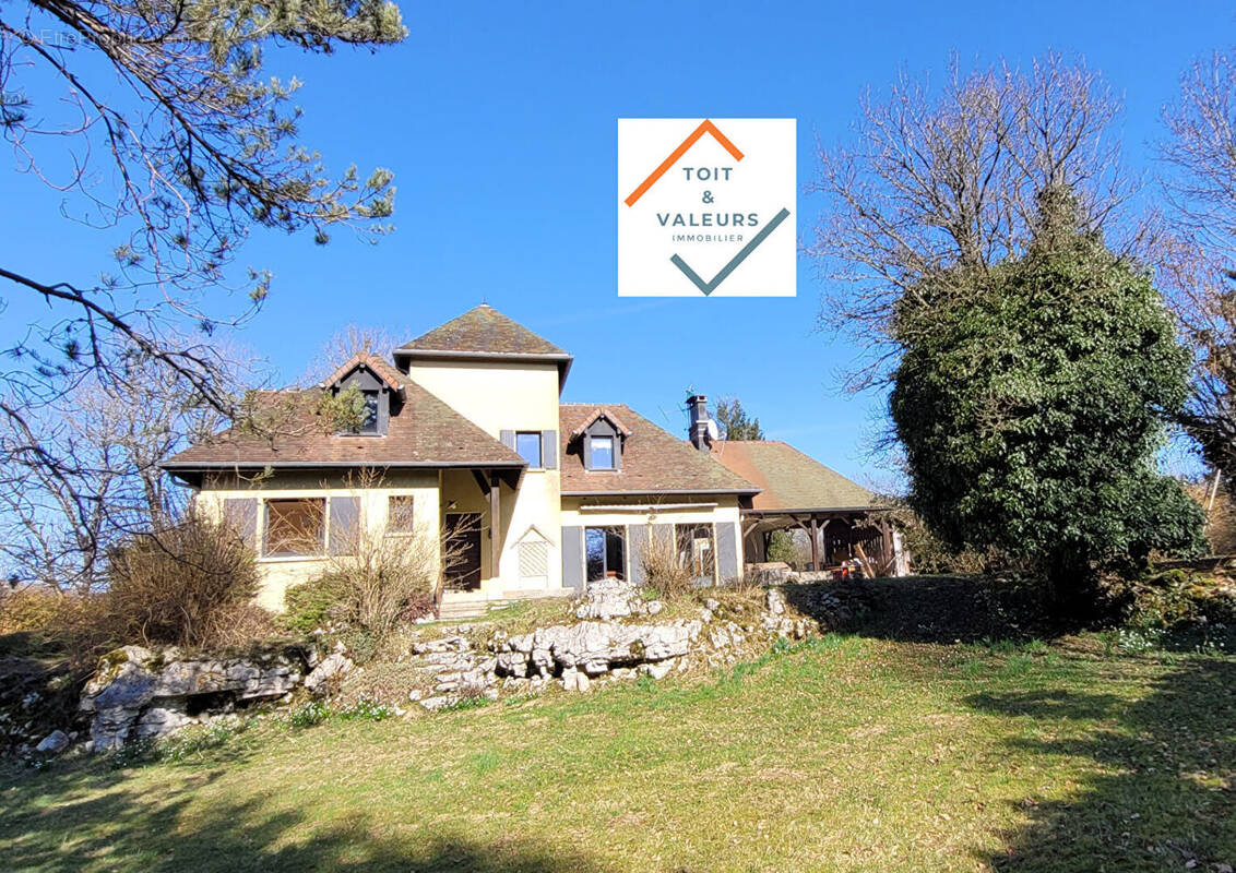 Maison à CHAMPAGNOLE