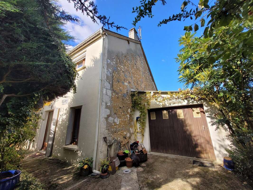 Maison à COURCERAULT