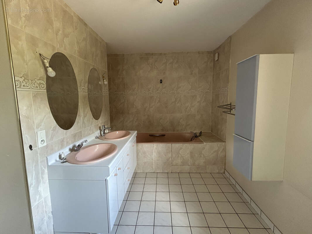 Propriété proche du centre Poix de Picardie - photo 10